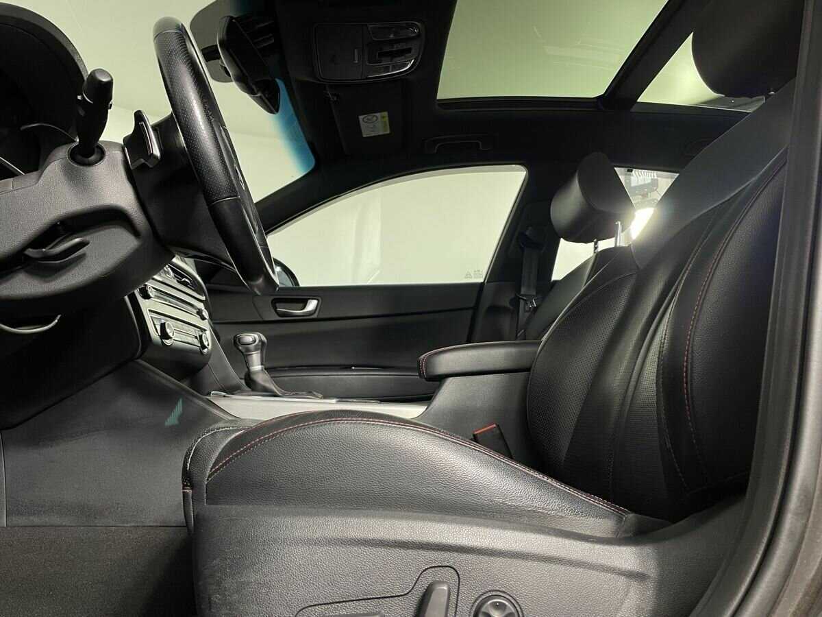 Купить Kia Optima с пробегом. Фото: #9