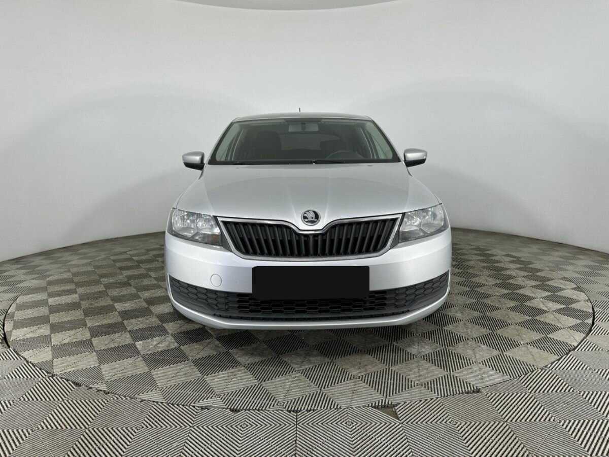 Купить Skoda Rapid с пробегом. Фото: #1