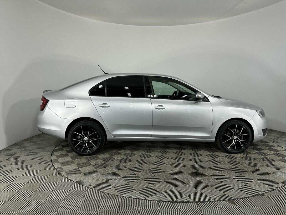 Купить Skoda Rapid с пробегом. Фото: #3