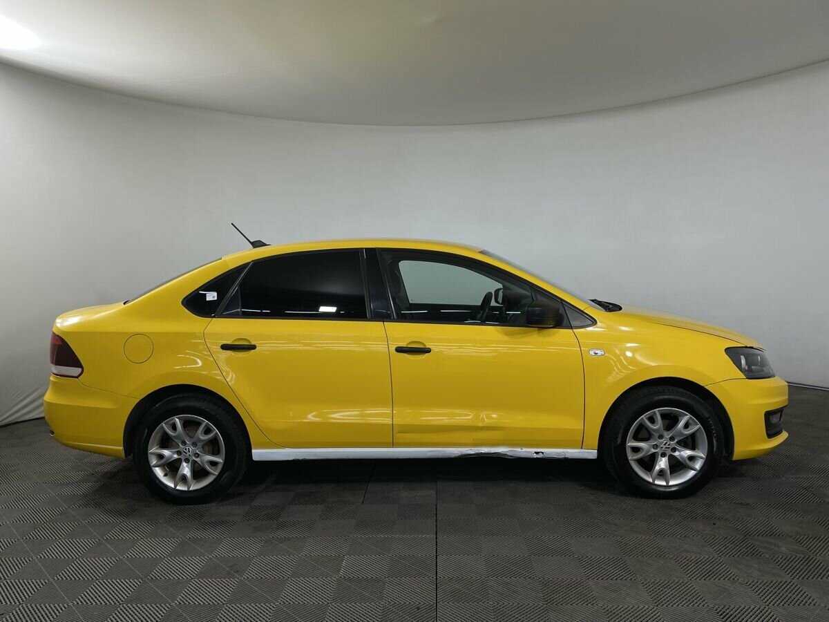 Купить Volkswagen Polo с пробегом. Фото: #3