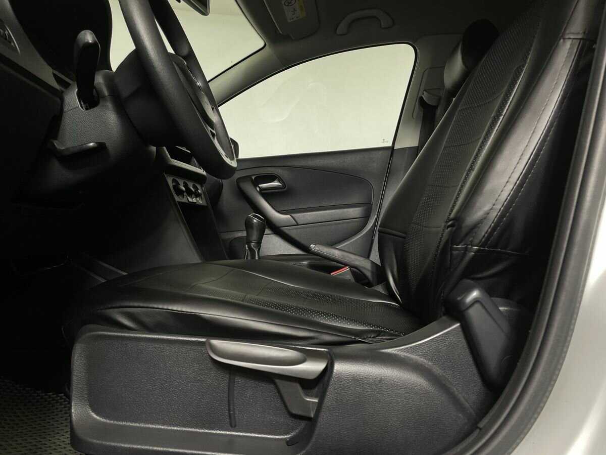Купить Volkswagen Polo с пробегом. Фото: #9