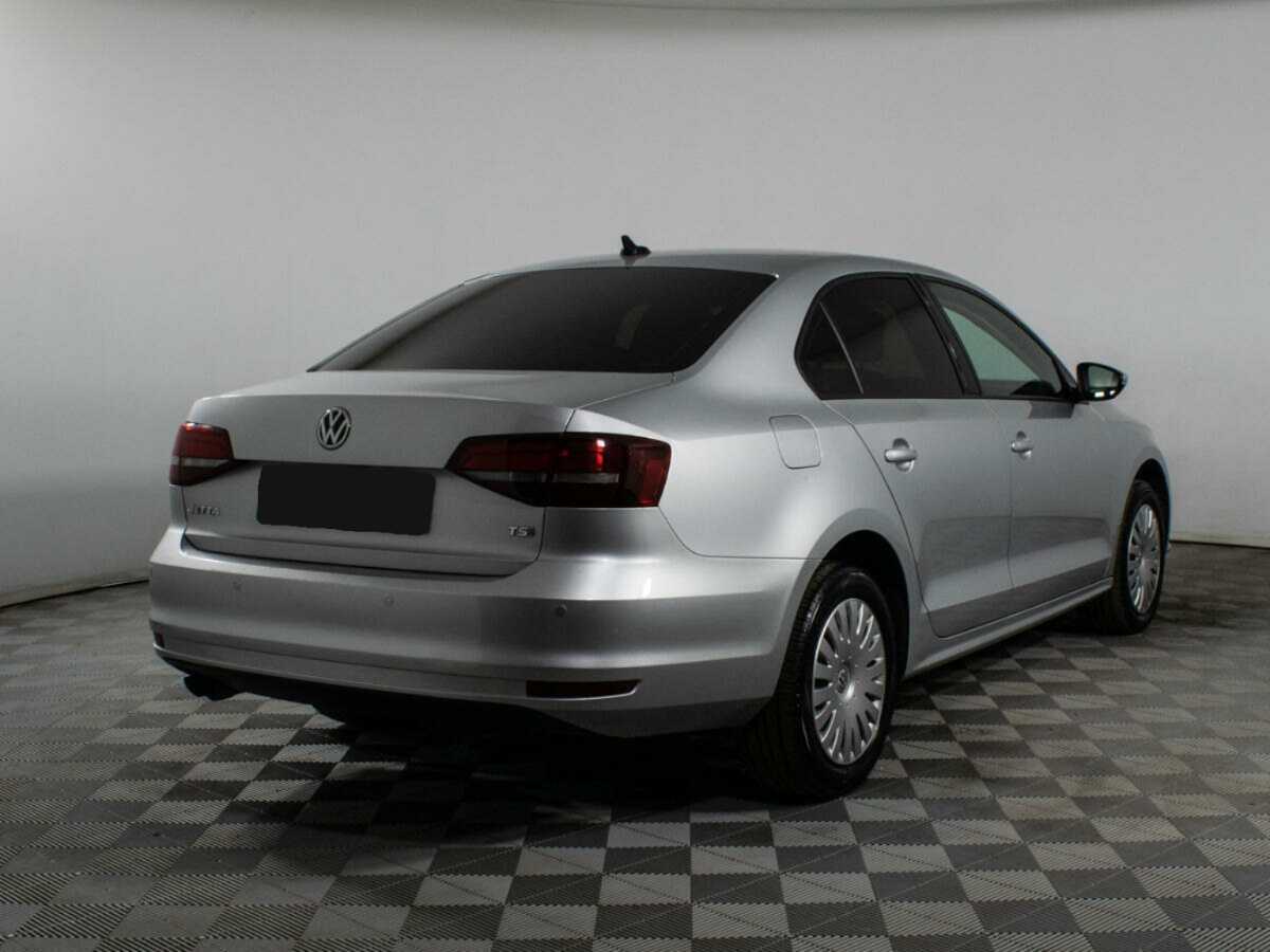 Купить Volkswagen Jetta с пробегом. Фото: #4