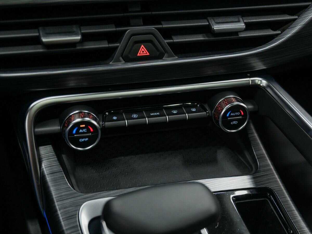 Купить Geely Tugella с пробегом. Фото: #19