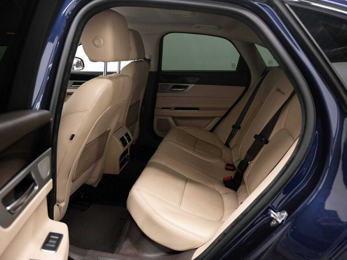Купить Jaguar XF с пробегом. Фото: #10