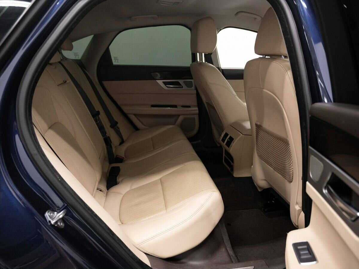 Купить Jaguar XF с пробегом. Фото: #11