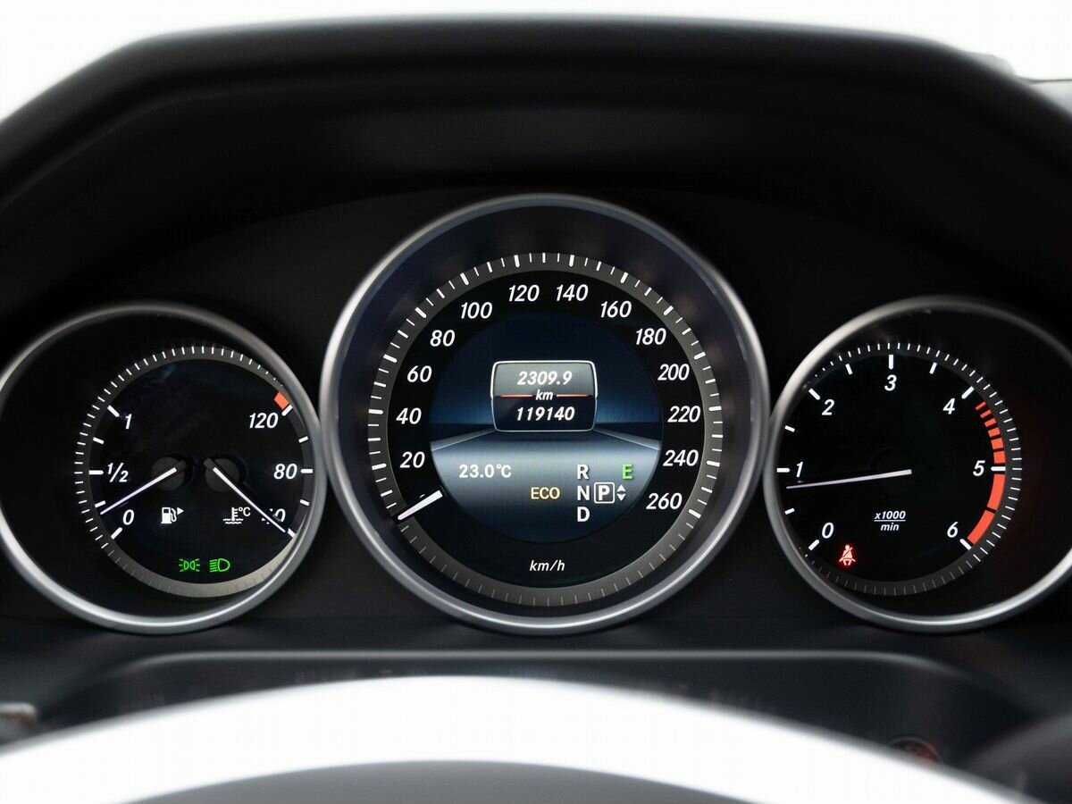 Купить Mercedes-Benz E-Класс с пробегом. Фото: #17