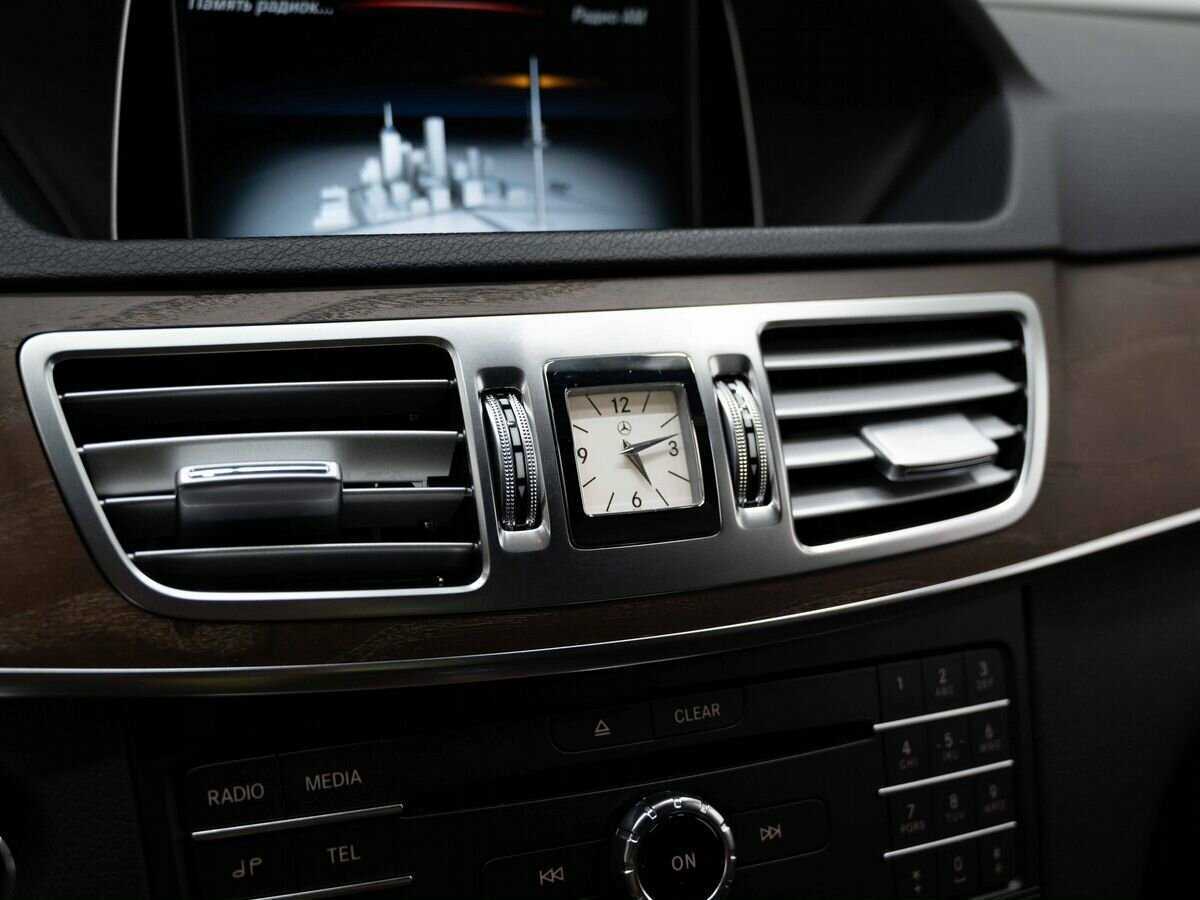 Купить Mercedes-Benz E-Класс с пробегом. Фото: #20