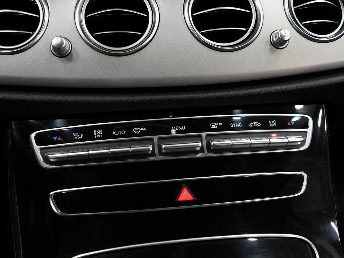 Купить Mercedes-Benz E-Класс с пробегом. Фото: #14