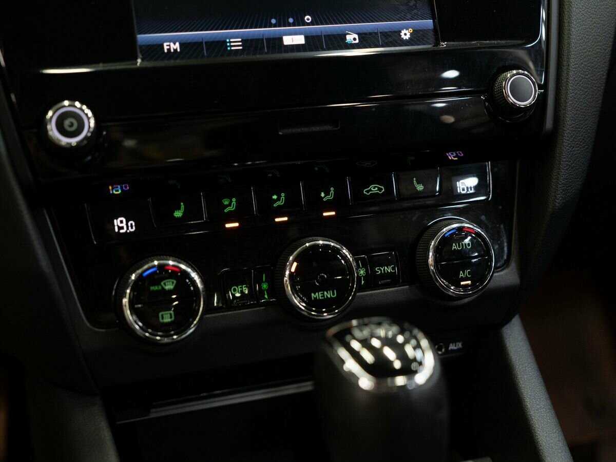 Купить Skoda Octavia с пробегом. Фото: #12