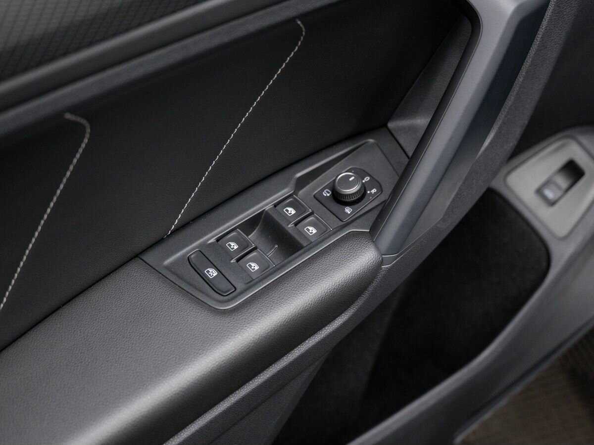 Купить Volkswagen Tiguan с пробегом. Фото: #15