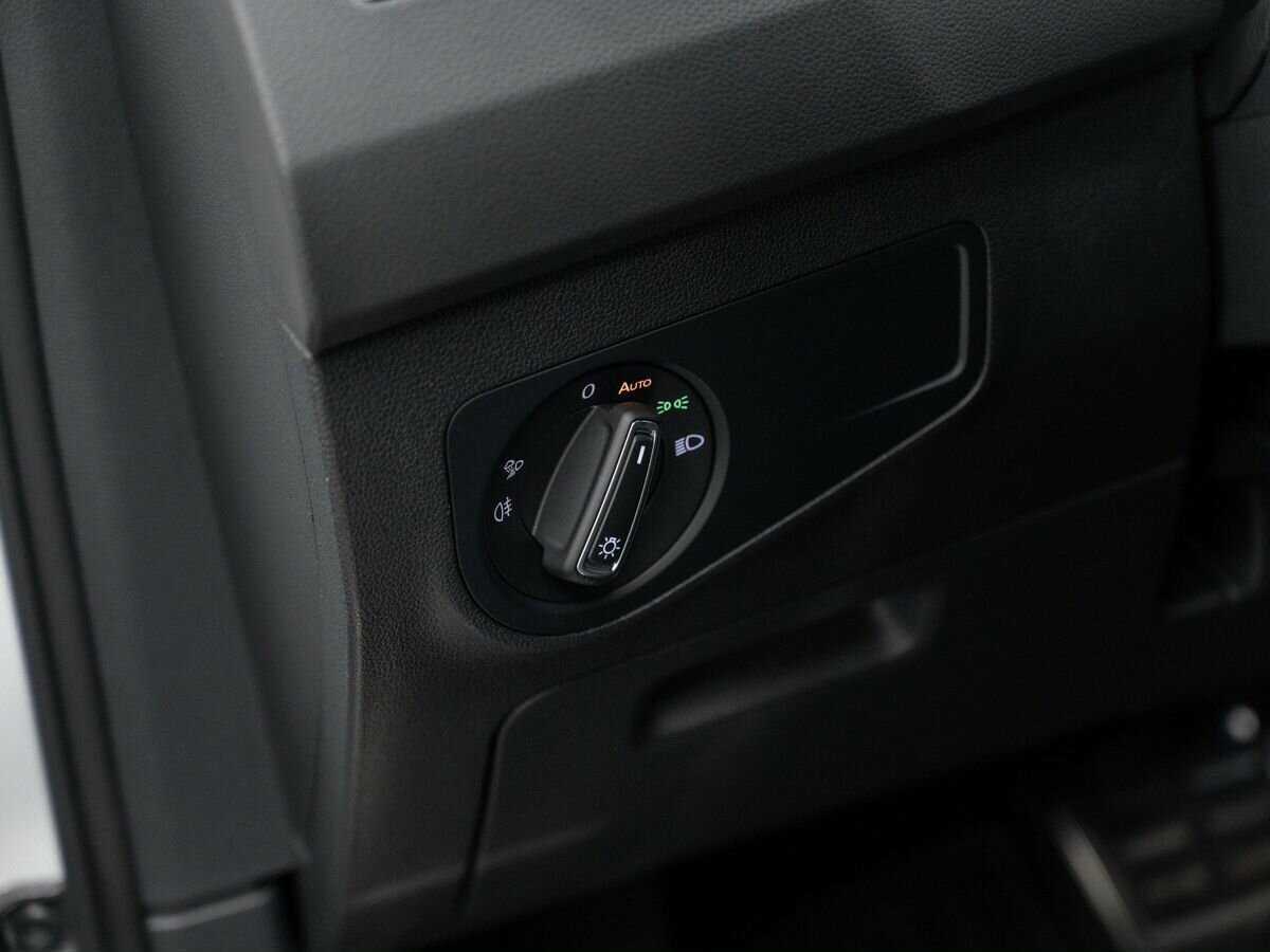 Купить Volkswagen Tiguan с пробегом. Фото: #17