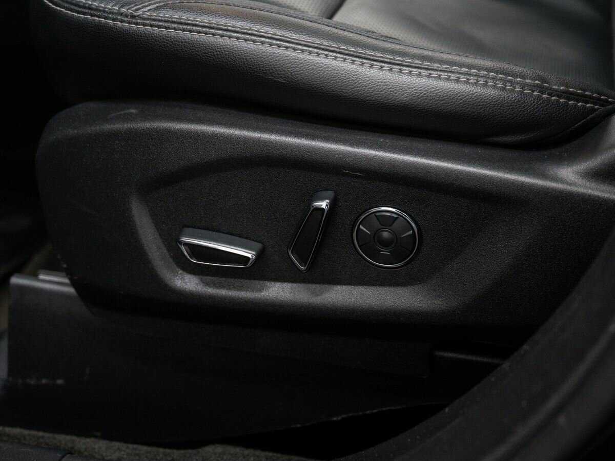 Купить Ford Explorer с пробегом. Фото: #18