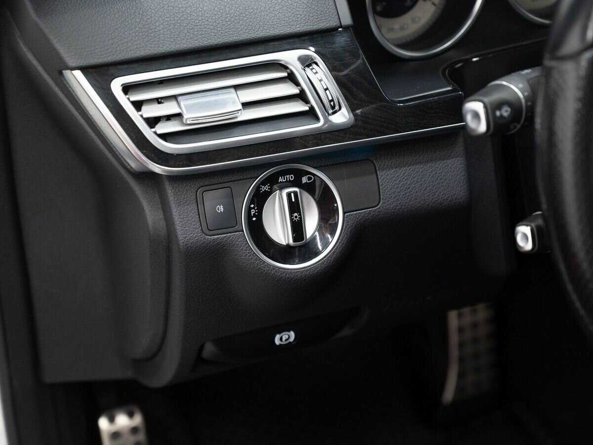 Купить Mercedes-Benz E-Класс с пробегом. Фото: #15