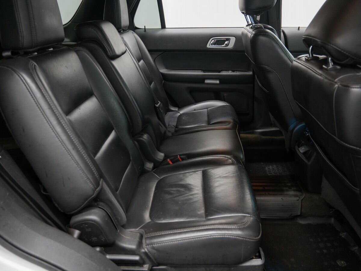 Купить Ford Explorer с пробегом. Фото: #8