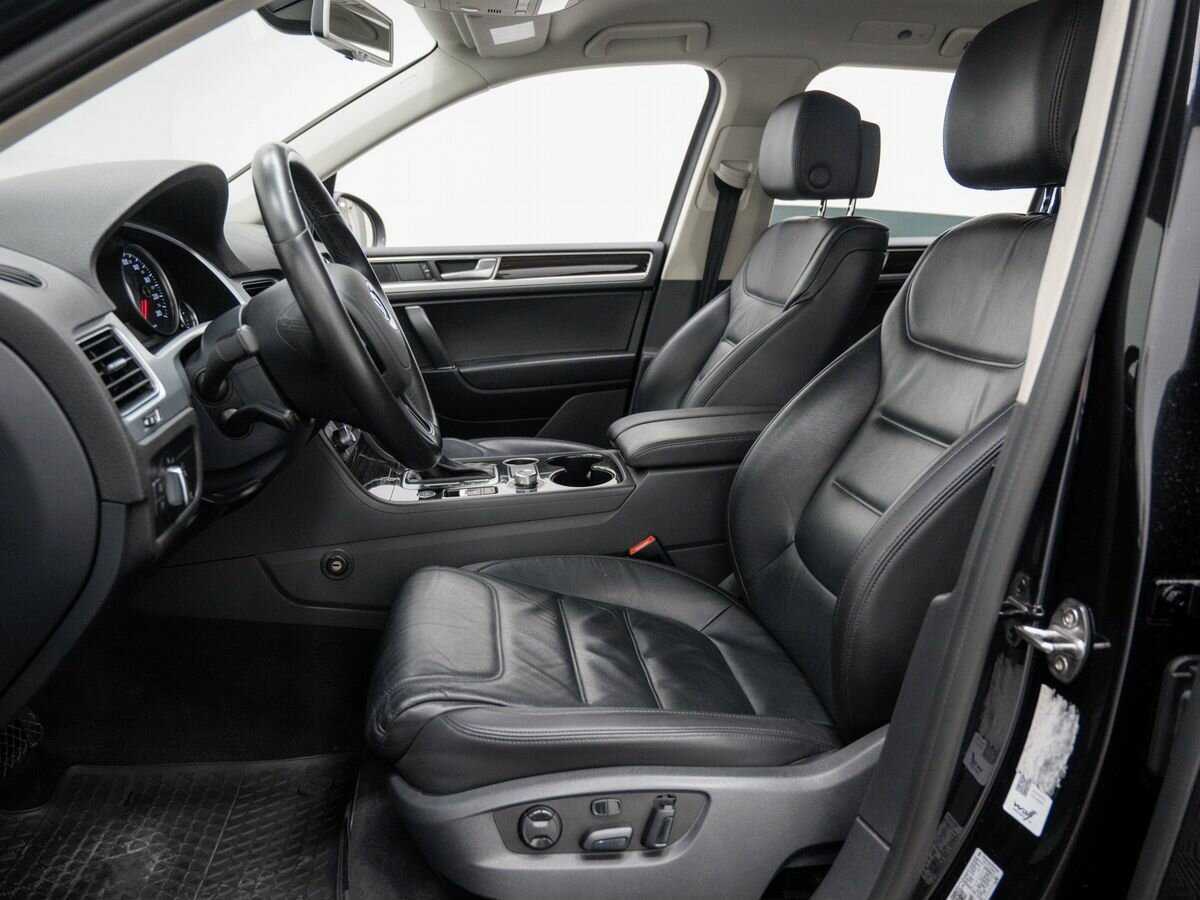 Купить Volkswagen Touareg с пробегом. Фото: #13