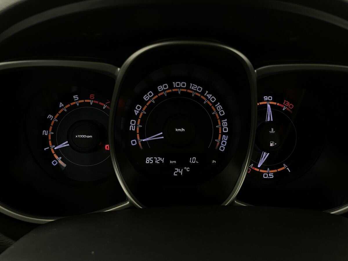 Купить Lada (ВАЗ) Vesta с пробегом. Фото: #10