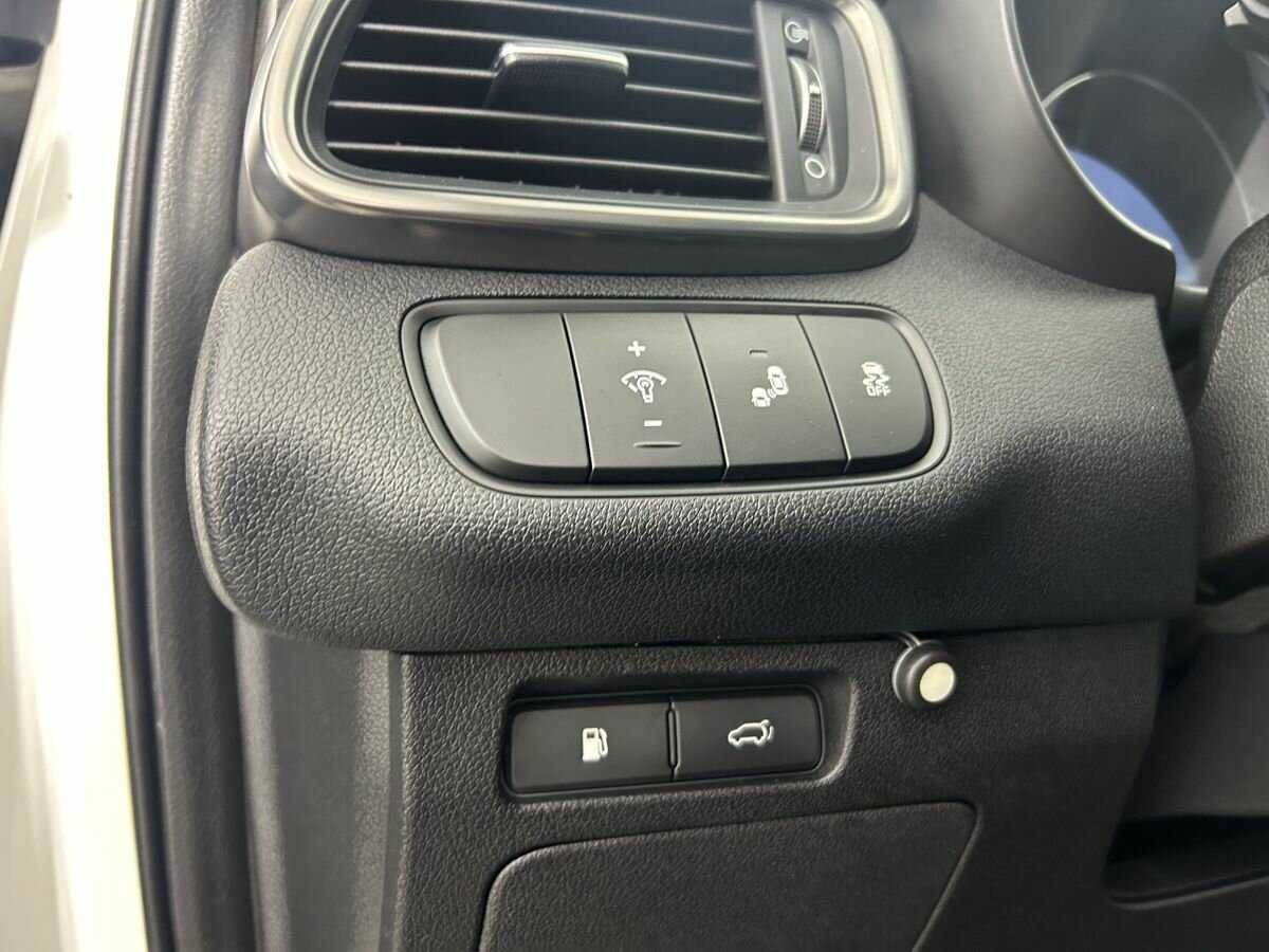 Купить Kia Sorento с пробегом. Фото: #8