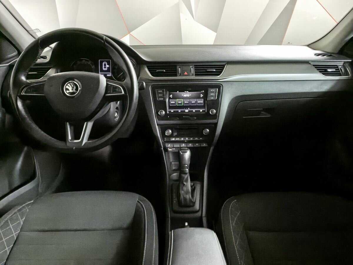 Купить Skoda Rapid с пробегом. Фото: #9