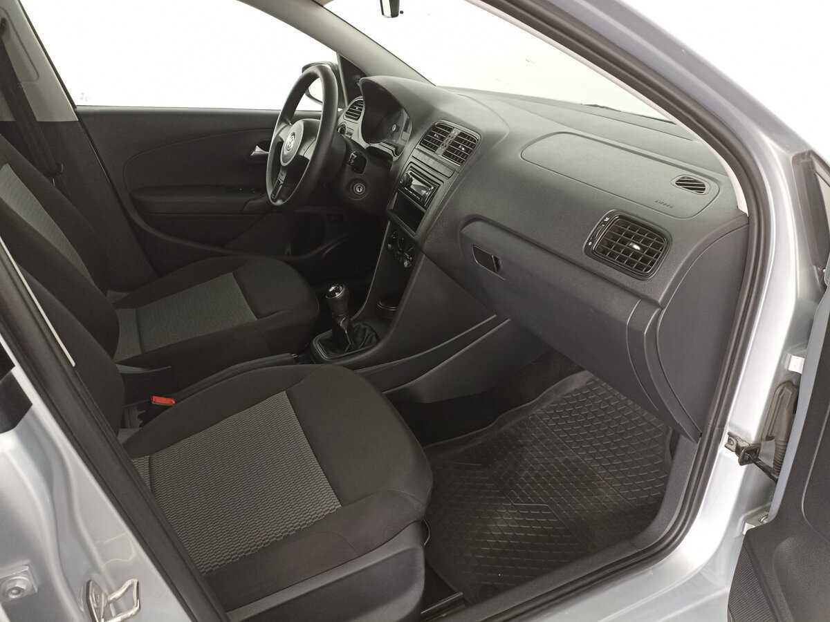 Купить Volkswagen Polo с пробегом. Фото: #8