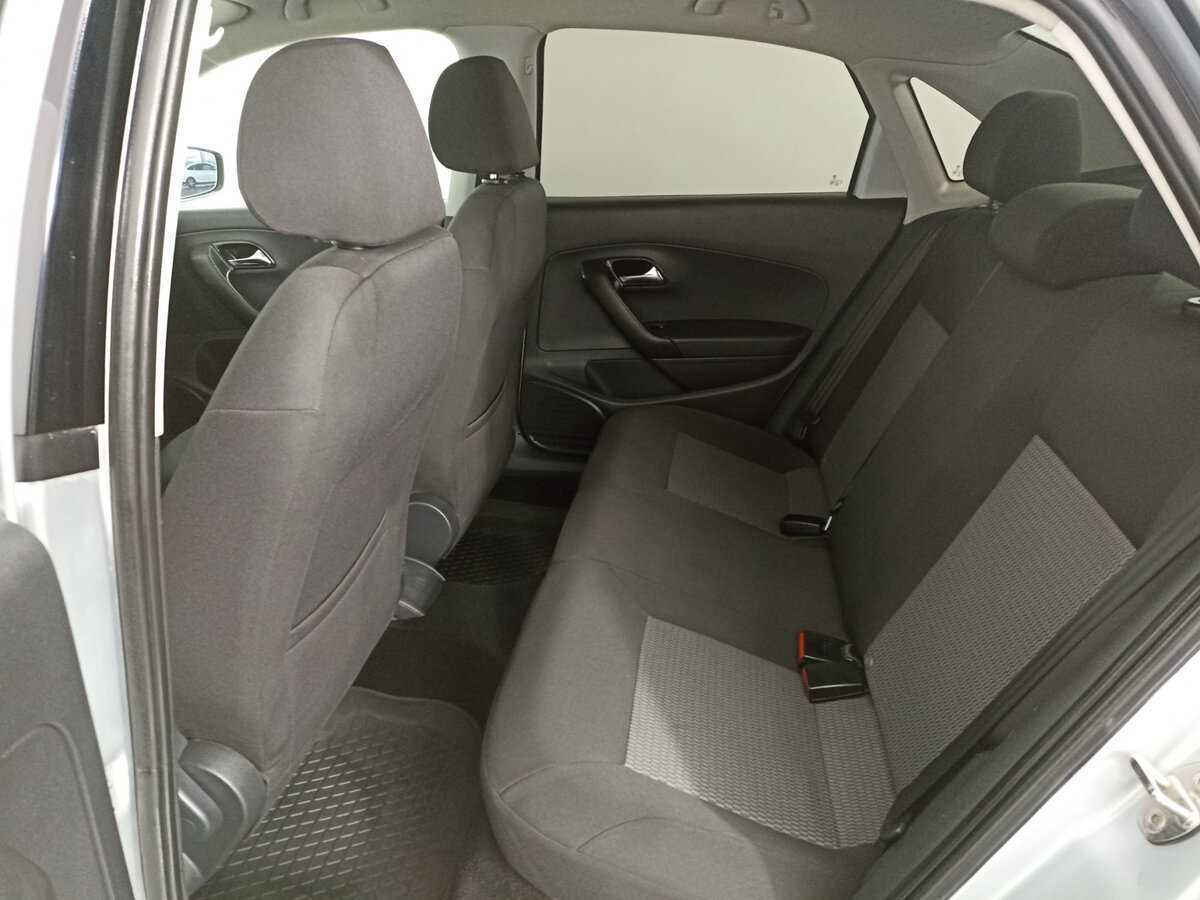 Купить Volkswagen Polo с пробегом. Фото: #9