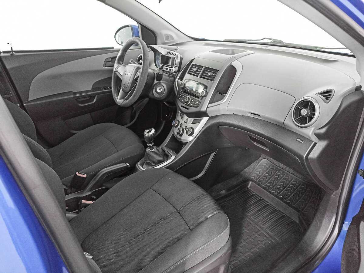 Купить Chevrolet Aveo с пробегом. Фото: #8