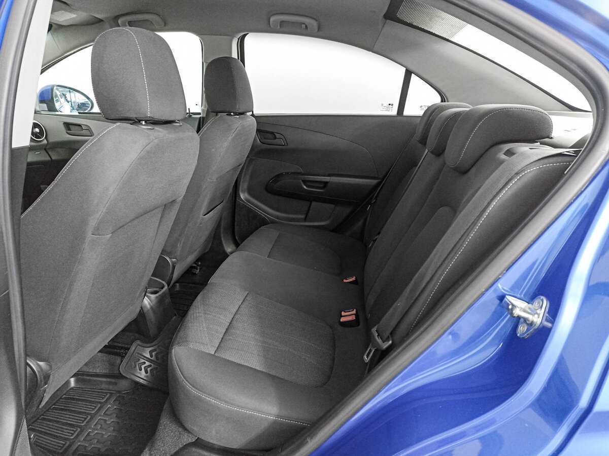 Купить Chevrolet Aveo с пробегом. Фото: #9