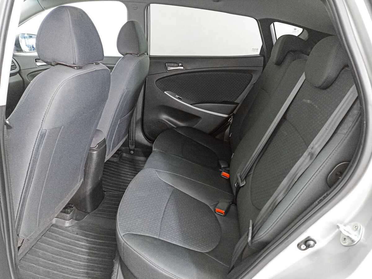 Купить Hyundai Solaris с пробегом. Фото: #9