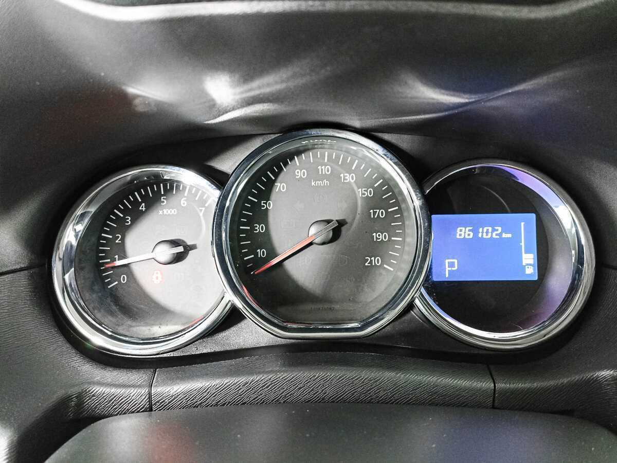 Купить Nissan Terrano с пробегом. Фото: #10