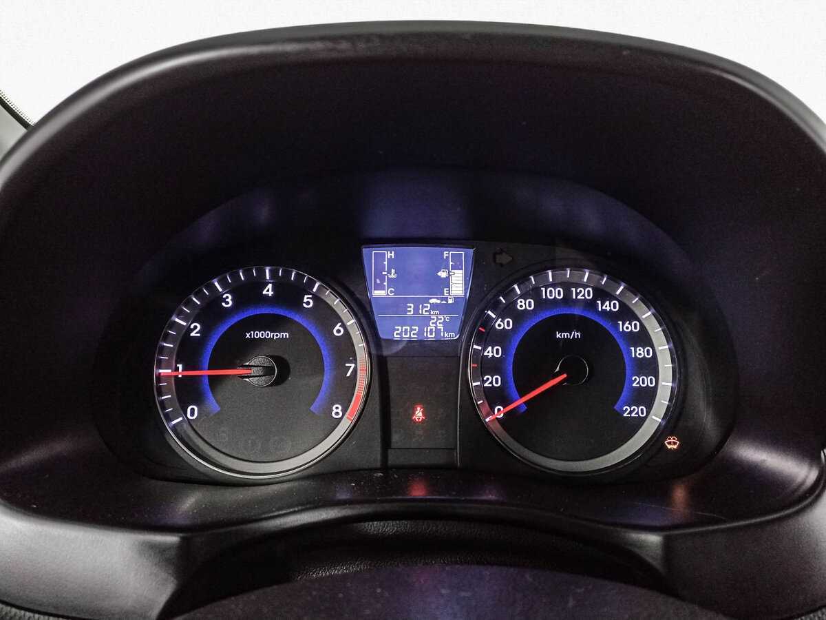 Купить Hyundai Solaris с пробегом. Фото: #10