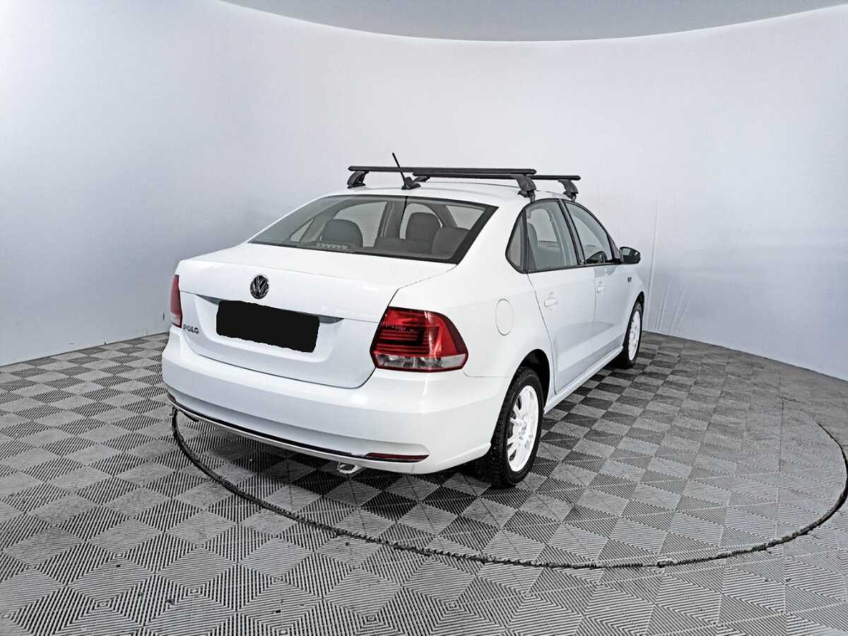 Купить Volkswagen Polo с пробегом. Фото: #4