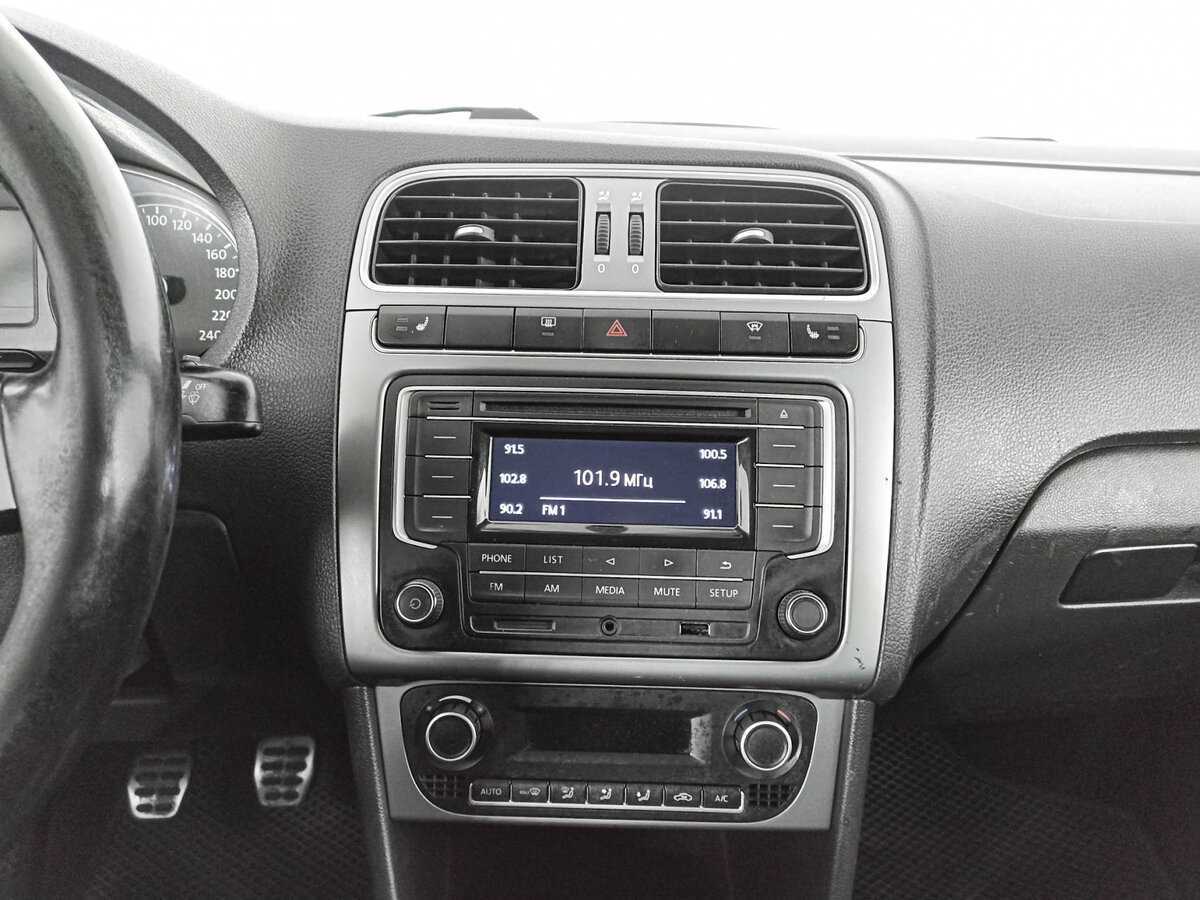 Купить Volkswagen Polo с пробегом. Фото: #12