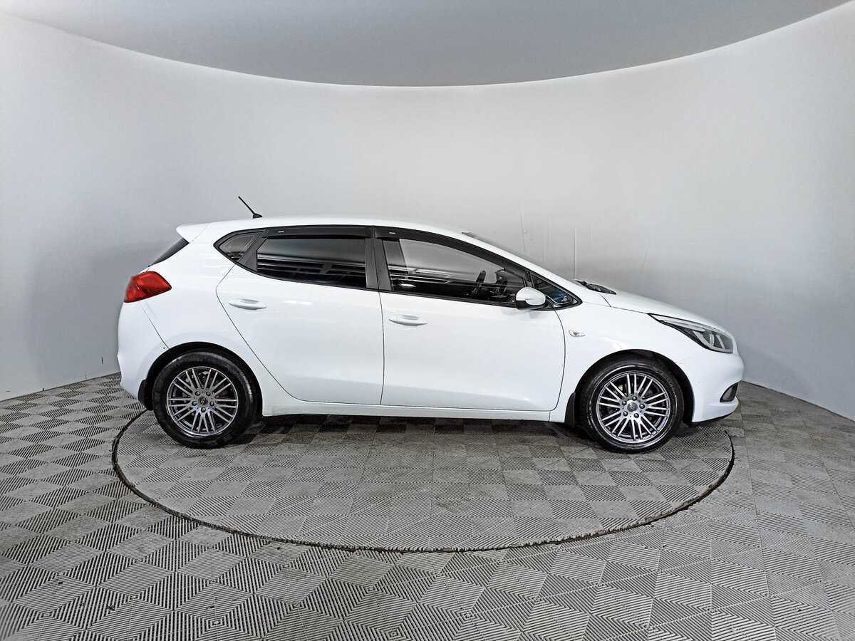 Купить Kia Ceed с пробегом. Фото: #3