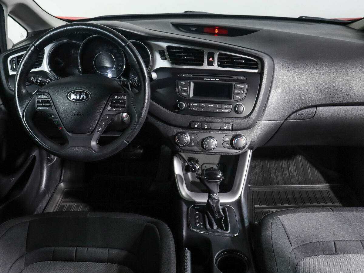 Купить Kia Ceed с пробегом. Фото: #10