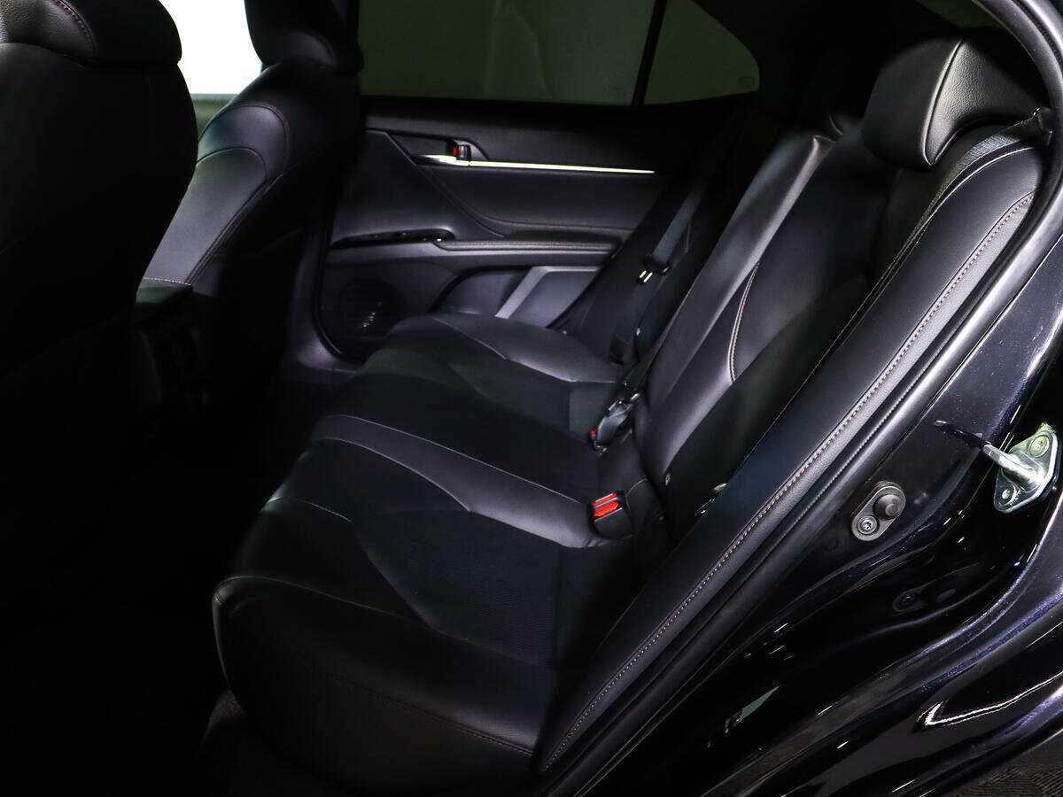 Купить Toyota Camry с пробегом. Фото: #7