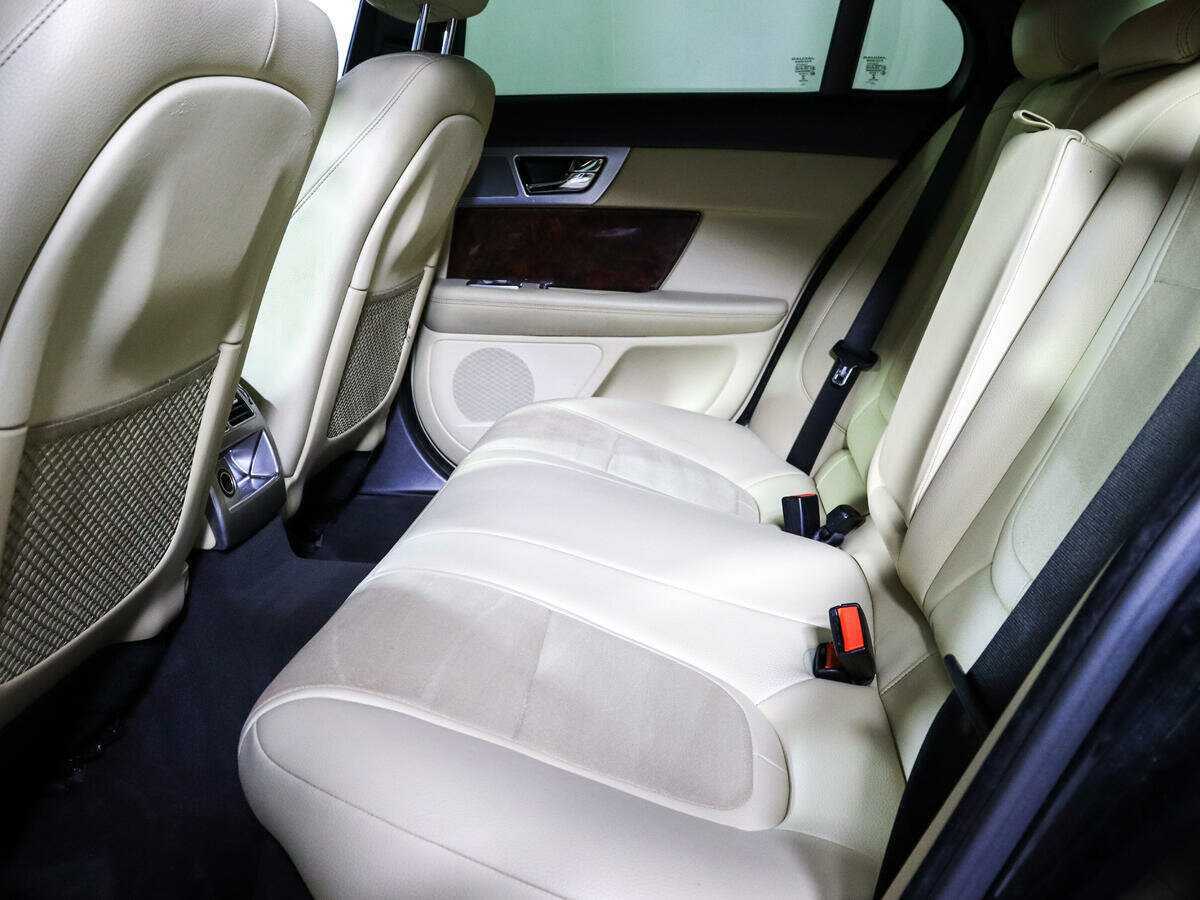 Купить Jaguar XF с пробегом. Фото: #9