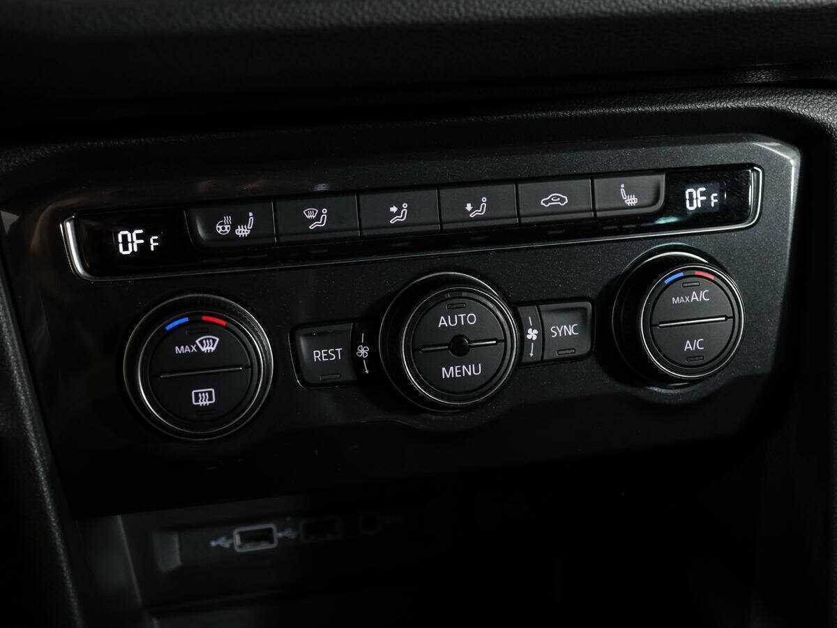 Купить Volkswagen Tiguan с пробегом. Фото: #22