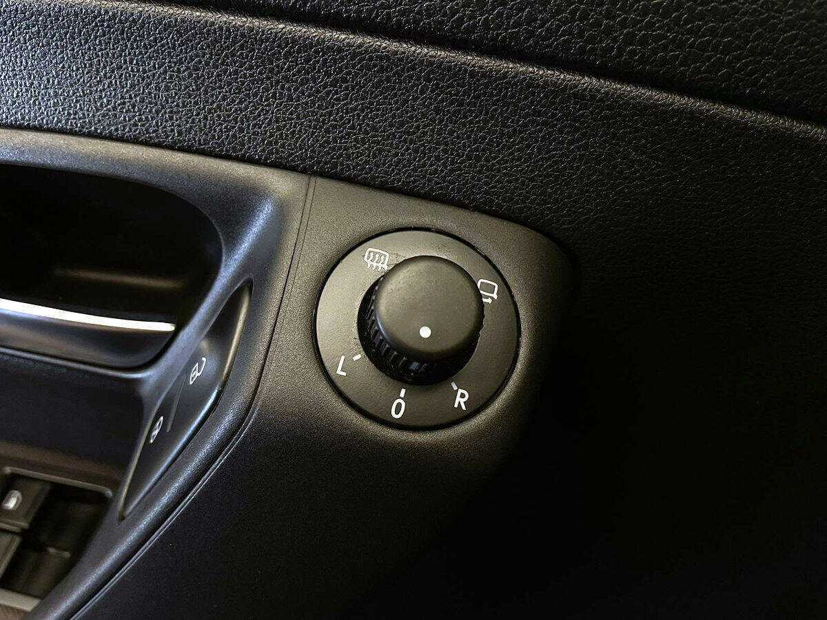 Купить Volkswagen Polo с пробегом. Фото: #12