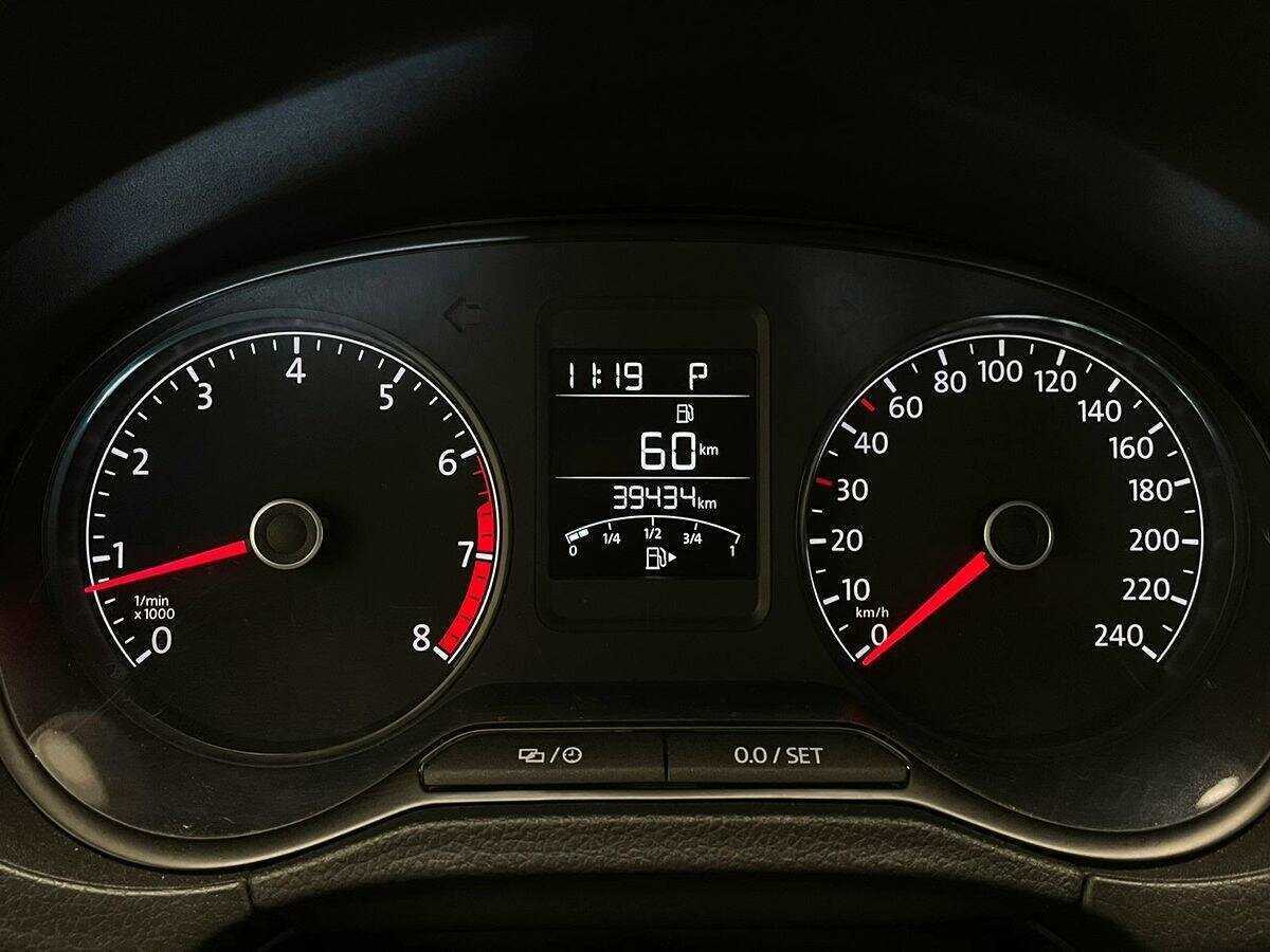 Купить Volkswagen Polo с пробегом. Фото: #18