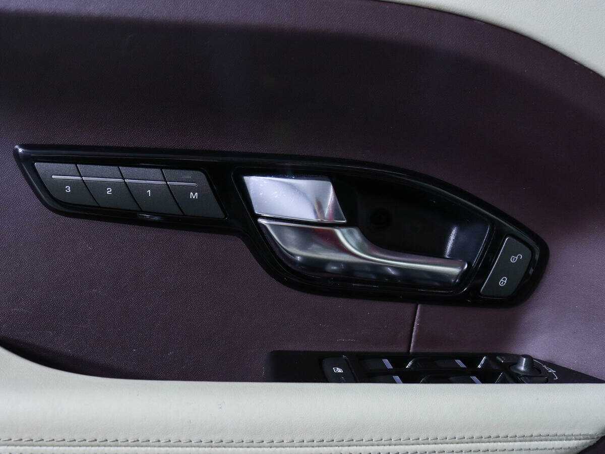 Купить Land Rover Range Rover Evoque с пробегом. Фото: #15