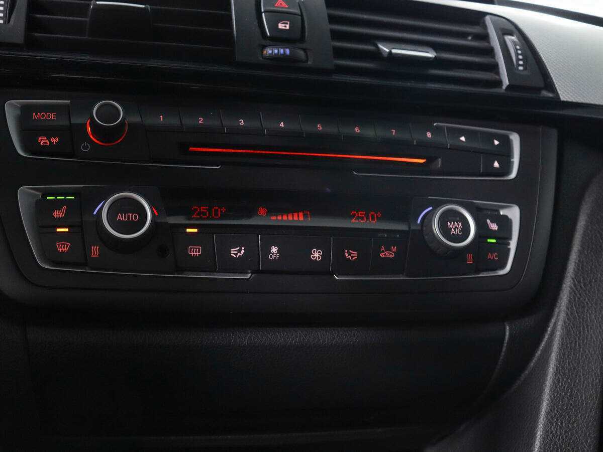 Купить BMW 3 серии с пробегом. Фото: #17