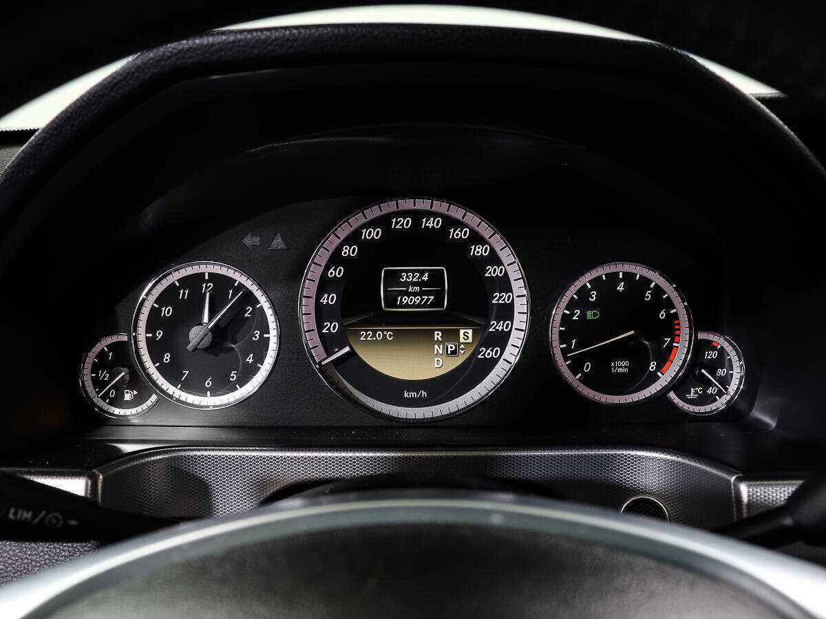 Купить Mercedes-Benz E-Класс с пробегом. Фото: #10