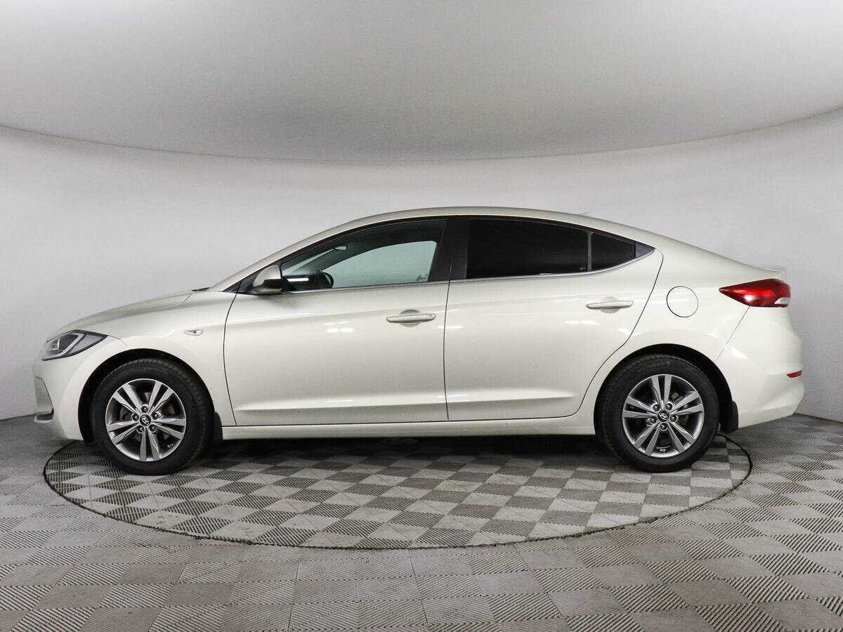Купить Hyundai Elantra с пробегом. Фото: #7