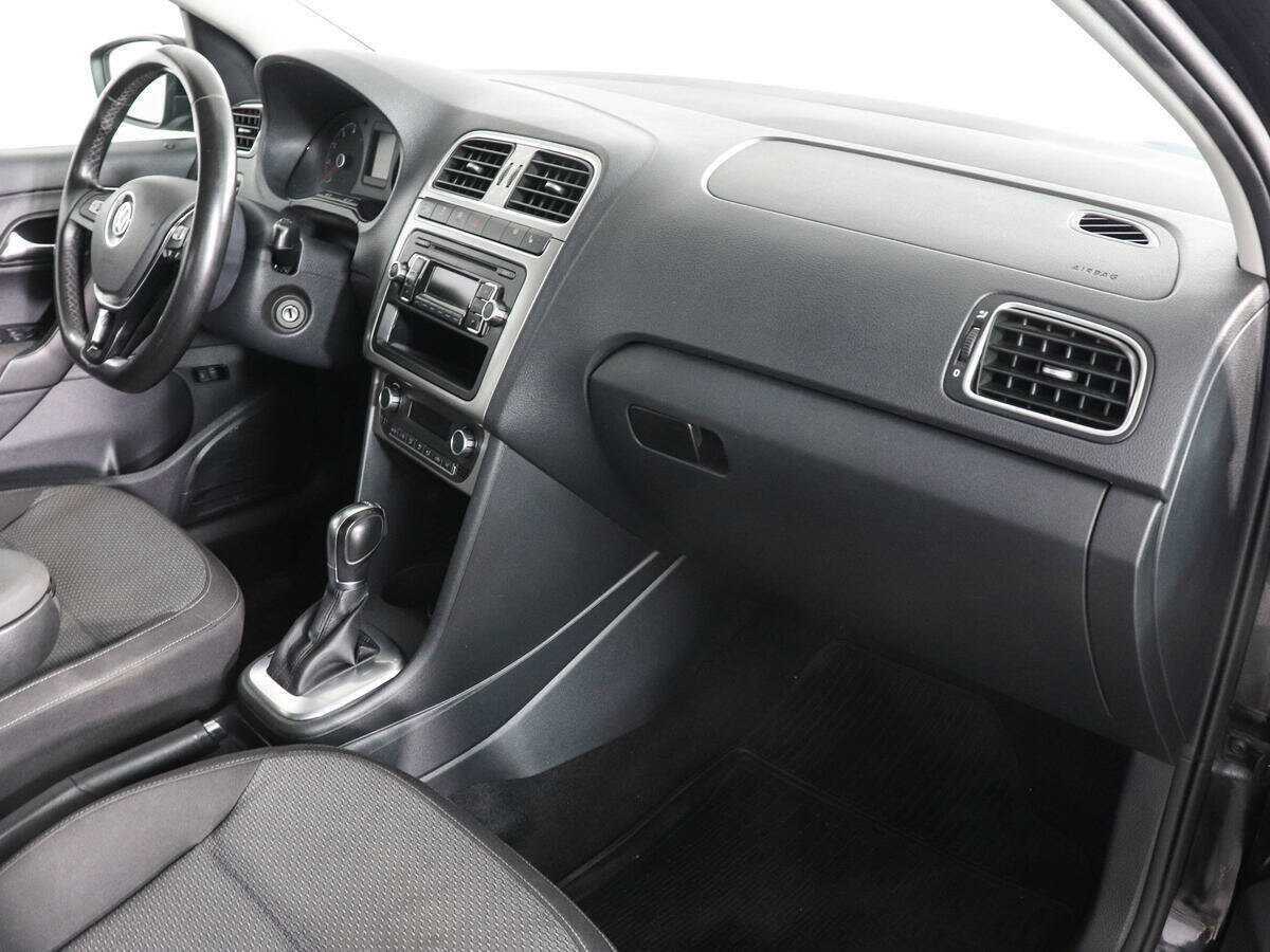 Купить Volkswagen Polo с пробегом. Фото: #5