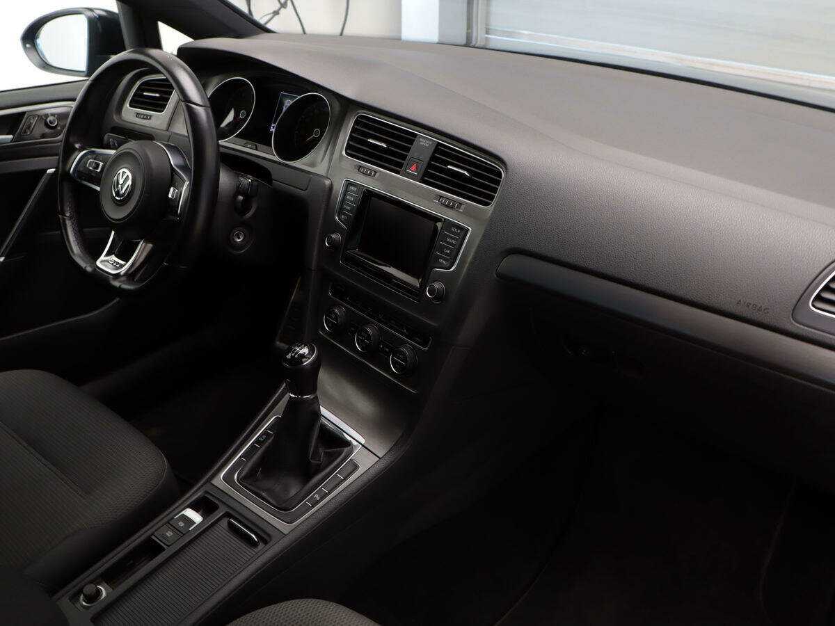 Купить Volkswagen Golf с пробегом. Фото: #6