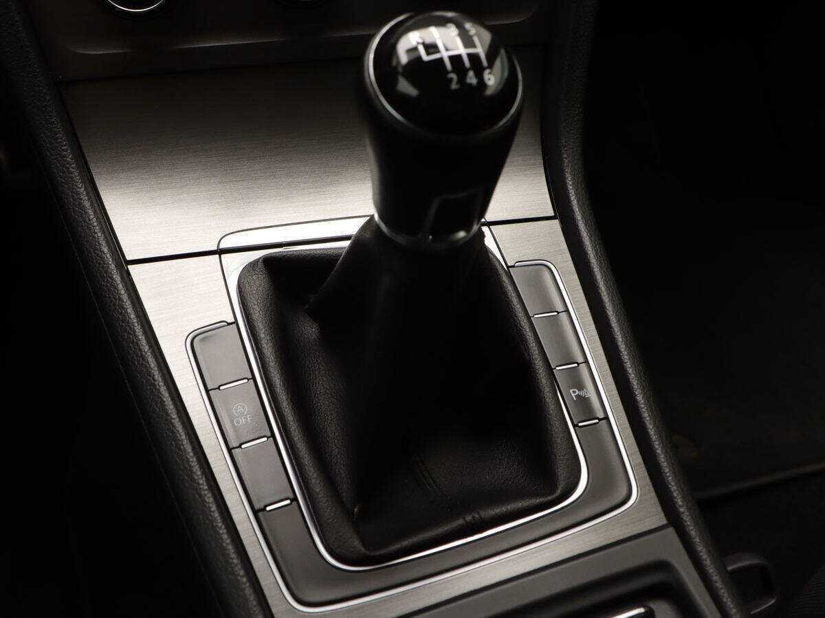 Купить Volkswagen Golf с пробегом. Фото: #15