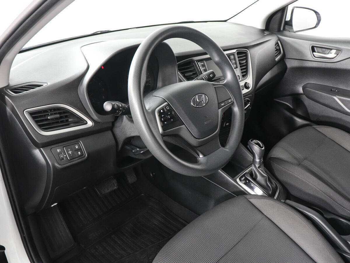 Купить Hyundai Solaris с пробегом. Фото: #8