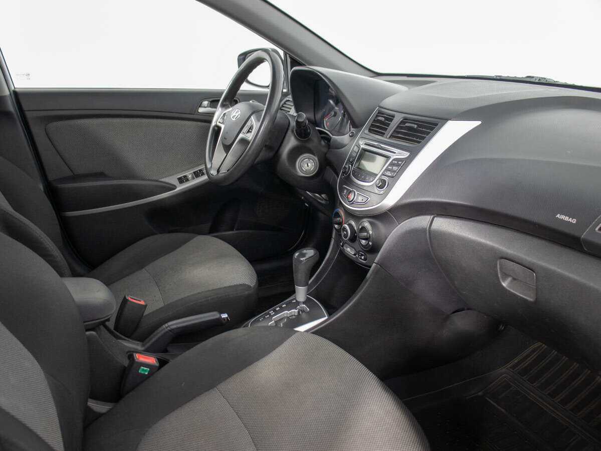 Купить Hyundai Solaris с пробегом. Фото: #8