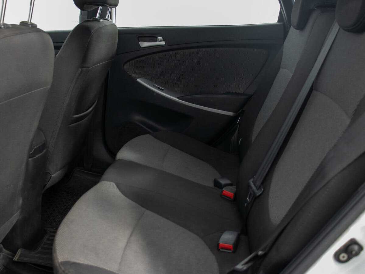 Купить Hyundai Solaris с пробегом. Фото: #10