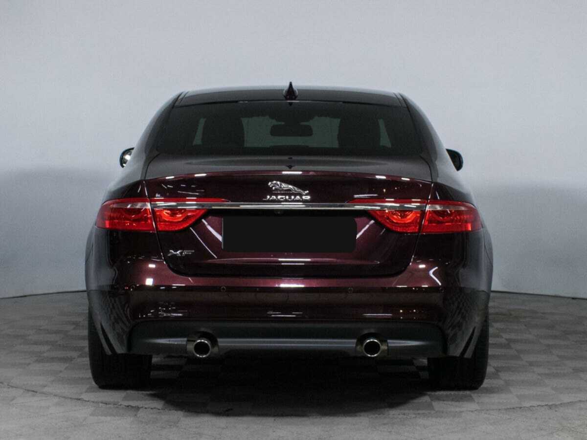 Купить Jaguar XF с пробегом. Фото: #5
