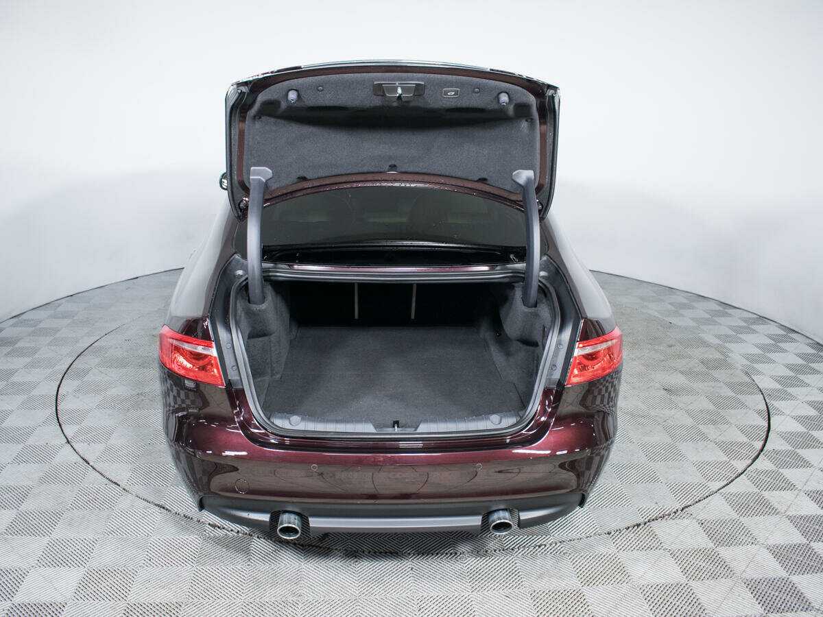 Купить Jaguar XF с пробегом. Фото: #18